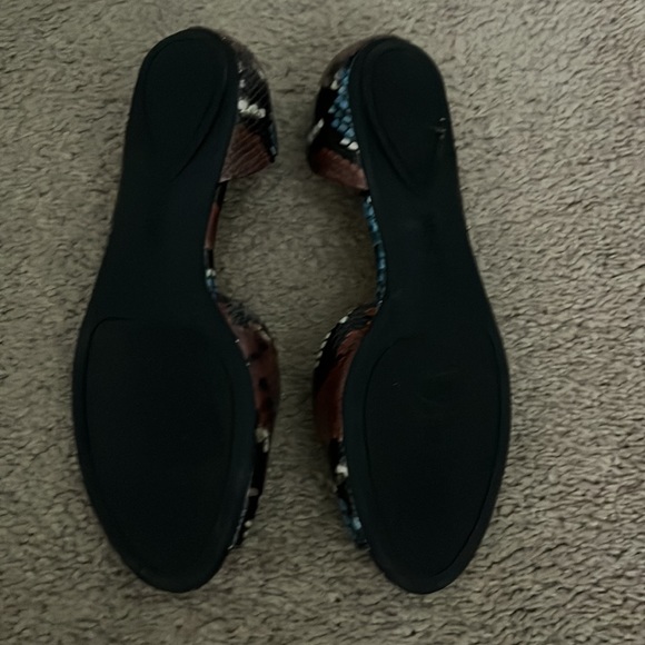 Nine West colored snakeskin flats - Picture 2 of 2
